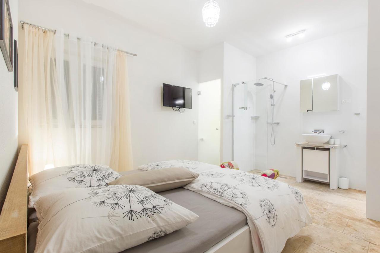 Dalmata Lounge Apartment Starigrad Paklenica Exterior photo