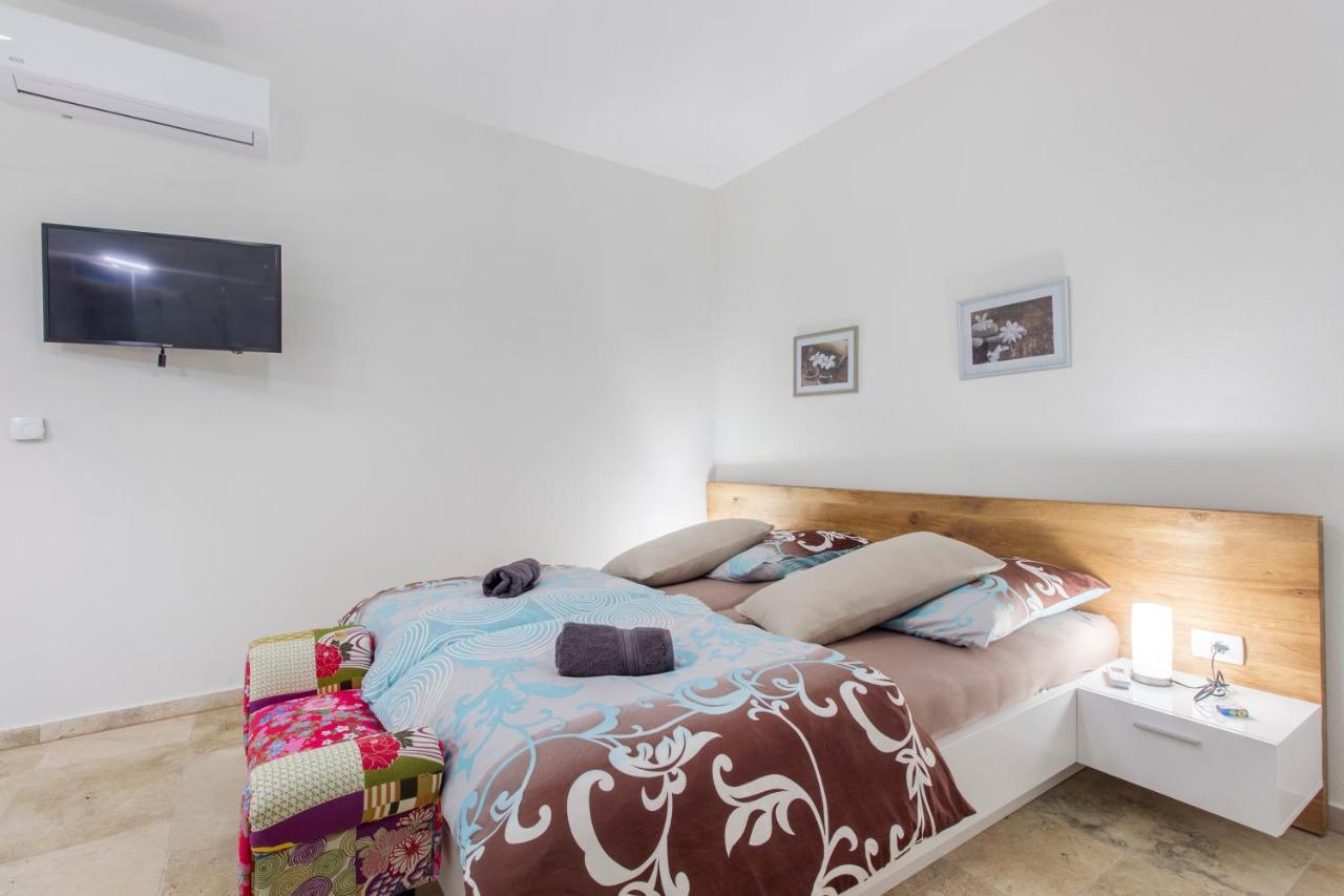 Dalmata Lounge Apartment Starigrad Paklenica Exterior photo