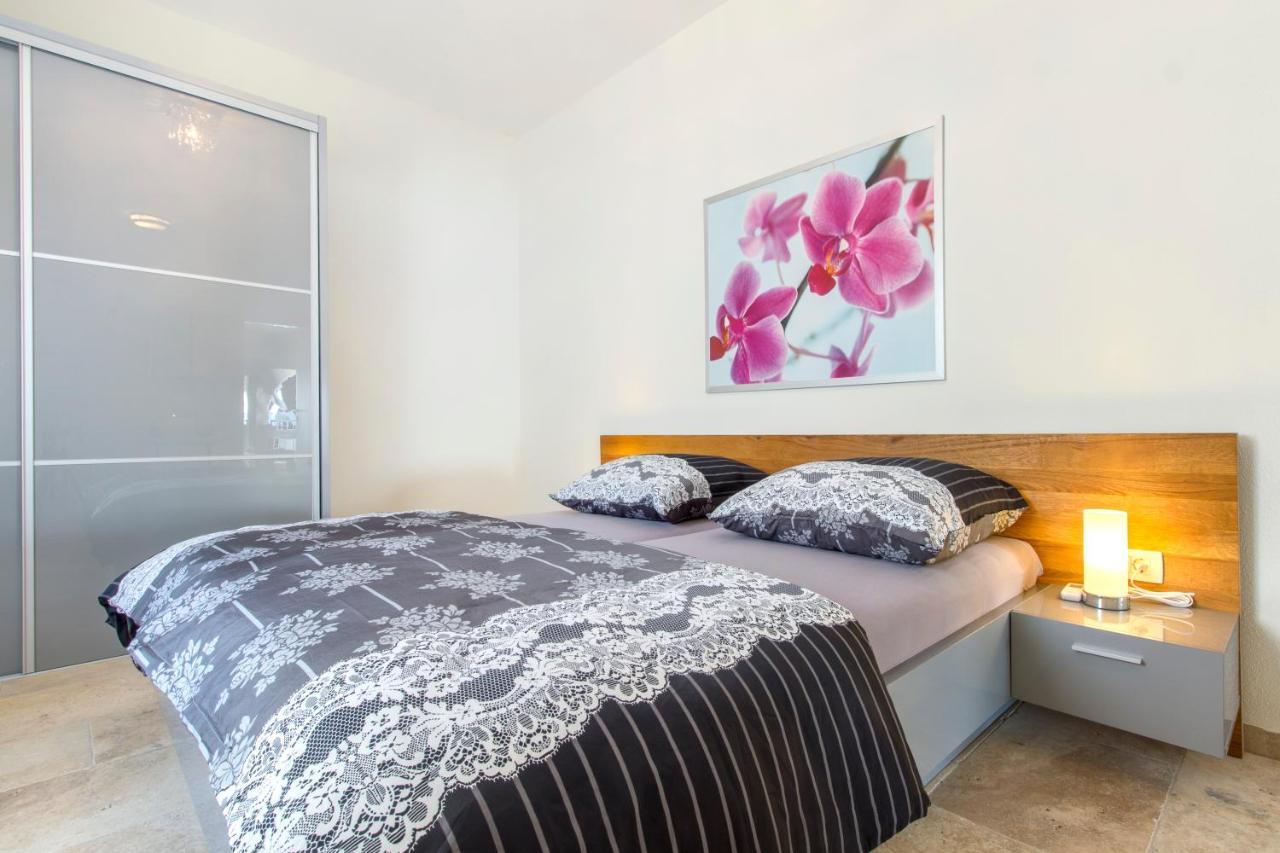 Dalmata Lounge Apartment Starigrad Paklenica Exterior photo
