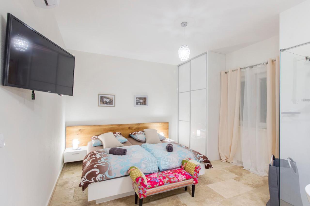 Dalmata Lounge Apartment Starigrad Paklenica Exterior photo