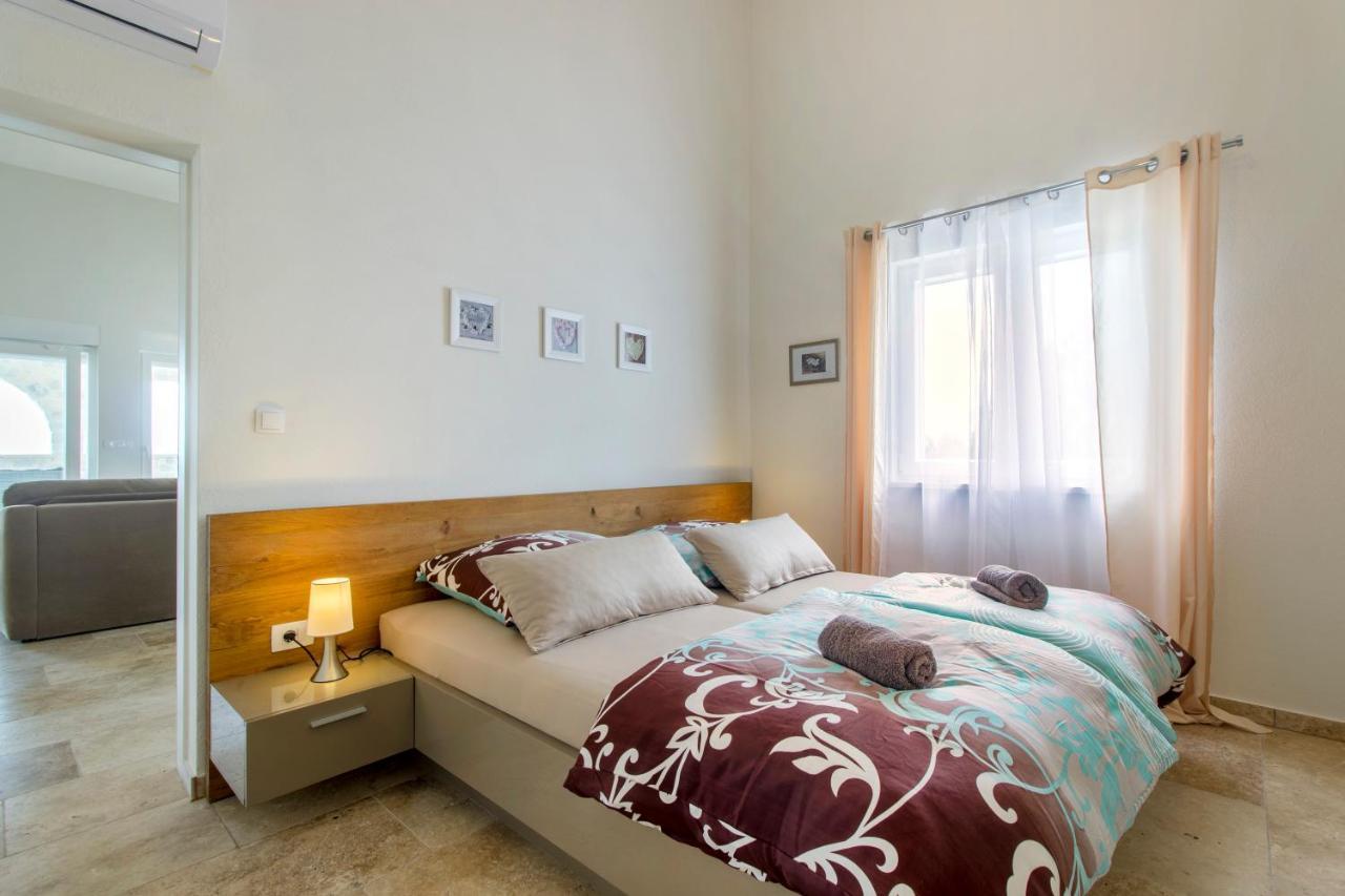 Dalmata Lounge Apartment Starigrad Paklenica Exterior photo